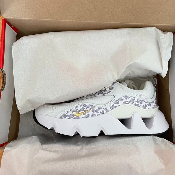 Last pair!!! Women's Nike Ryz 365 2 Sneaker size 7.5 - Picture 7 of 9